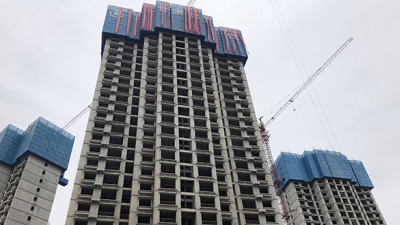 百酈灣項(xiàng)目一期工程7號(hào)樓主體工程順利封頂